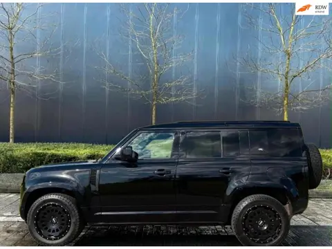 Land Rover Defender 110 2.0 P400e 110 HSE | Pano | Luchtvering | Trekhaak | Camera