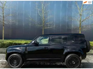 Land Rover Defender 110 2.0 P400e 110 HSE | Pano | Luchtvering | Trekhaak | Camera