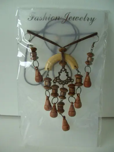 KETTING MET OORBELLEN KRALEN EN DECO (11) NIEUW