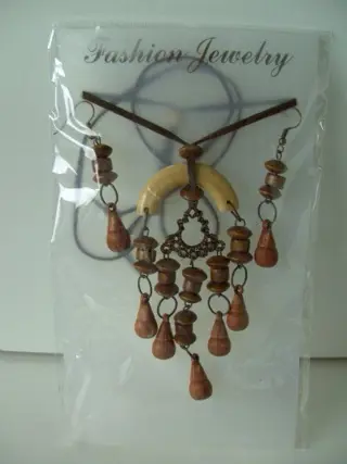 KETTING MET OORBELLEN KRALEN EN DECO (11) NIEUW