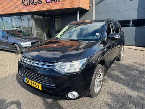 Mitsubishi Outlander 2.0 PHEV Business XENON CAMERA CRUISE TREKHAAK ORIG NL NAP