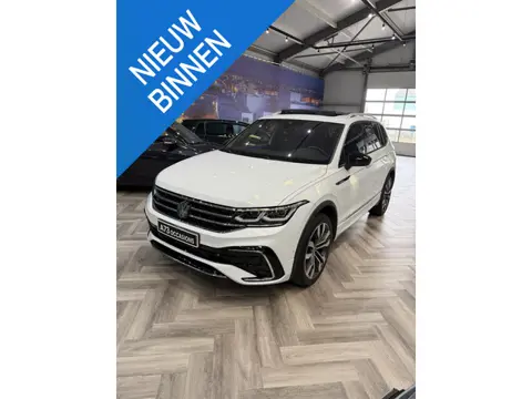 Volkswagen Tiguan 2.0 TSI 4Motion Rline NAVI/ELEKTRISCHE STOELEN /245PK/PANO/7ZITS