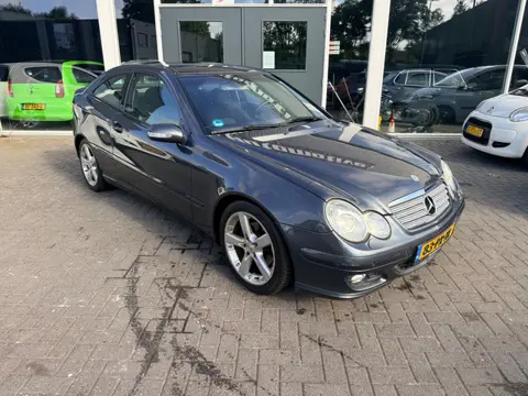 Mercedes-Benz C-klasse Sportcoupé 200 K.*Automaat*Navigatie*Apk 2-2027*Luxe Uitvoering