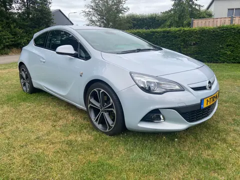 Opel Astra GTC 1.4 Turbo Sport, BJ`2014 OPC pakket, 20 inch !