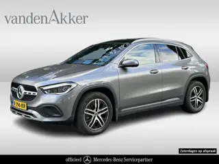 Mercedes-Benz GLA 200 Luxury // Panorama dak // Distronic // Memory Stoelen // MultiBeam LED // Rija