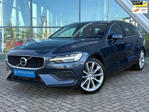 Volvo V60 2.0 T5 Momentum 250pk Trekhaak / Adaptvie Cruise / Stuur-Stoel Verwarming