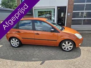 Ford Fiesta 1.3i "Futura" 5 Deurs - Trekhaak - Airco - Apk 20-06-2027 !!!
