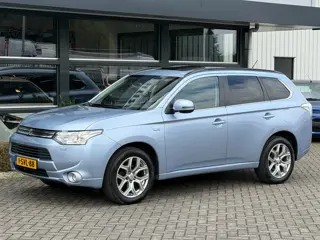 Mitsubishi Outlander 2.0 PHEV instyle Navi Trekhaak NAP APK !!