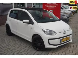 Volkswagen Up! 1.0 move up! / Pano / Bluetooth / Navi