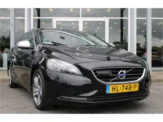 Volvo V40 T2 123PK Automaat Momentum | Org. NL | Styling Kit | Adapt. Cruise | BLIS | PDC Achter | C