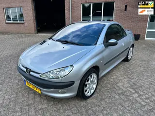 Peugeot 206 CC 1.6-16V //Nieuwe APK // Airco // 100.000 km