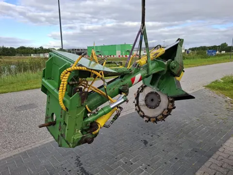 Stobbenfrees Trekker aanbouw