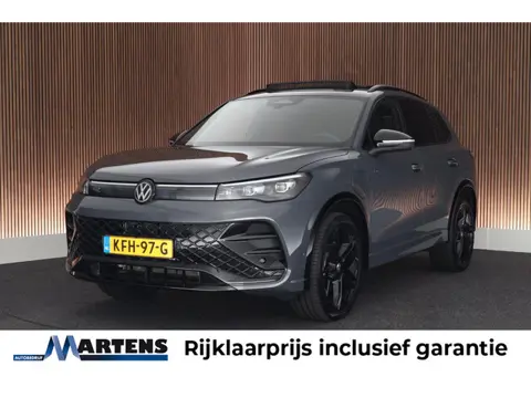 Volkswagen Tiguan 1.5 272pk eHybrid R-Line Edition Black Style Trekhaak 360Camera Keyless Massage Vi