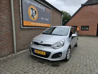 Kia Rio 1.2 CVVT Super Pack (koppakking lek) (bj 2012)