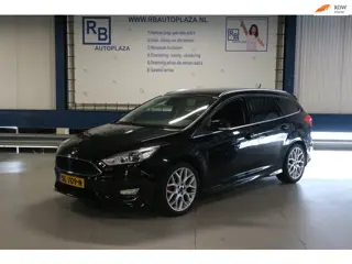 Ford Focus Wagon 1.5 Red Edition / ST-LINE / FULL OPTIONS / LED / STUUR VERWARMING ! ! !