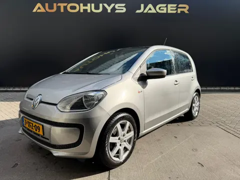 Volkswagen Up! 1.0 high up! BlueMotion - Pano Stoelverwarming Carplay