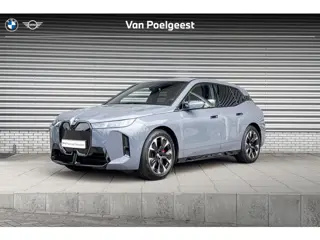 BMW iX xDrive45 101 kWh