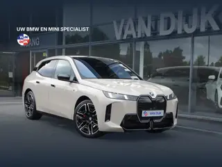 BMW iX xDrive M70 Pano Soft-Close Bowers & Wilkins Innovatiespakket Warmtecomfortpakket 22''LM Velge