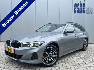BMW 3 Serie Touring 320e Trekhaak Leder Camera Live Cockpit Plus Widescreen Elektrische Sportstoelen
