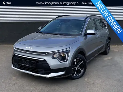 Kia Niro 1.6 GDi Hybrid DynamicLine edition Navigatie, Adaptieve cruise control, Achteruitrijcamera,