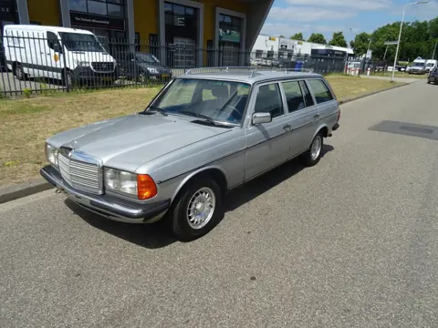 Mercedes-Benz 200-280 (W123) Combi 280 TE
