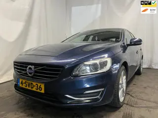 Volvo V60 2.4 D6 AWD Plug-In Hybrid Summum - Schade
