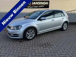 Volkswagen Golf 1.0 TSI Comfortline Automaat!! | Clima | PDC V+A | Navigatie | Bluetooth | Cruise | 