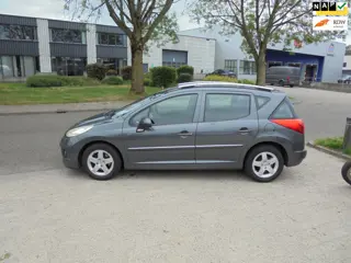 Peugeot 207 SW 1.4 VTi Blue Lease Executive