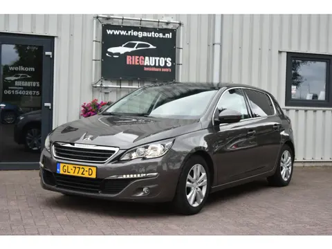 Peugeot 308 1.2 111 PK Blue Lease Executive. Panerama dak, Cruise, Navi, Trekhaak!!