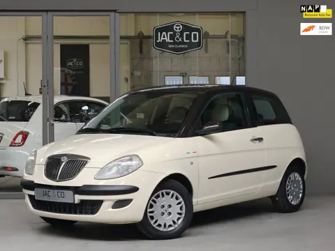 Lancia Ypsilon 1.4-16V Argento Airco 2e eigenaar NL-NAP
