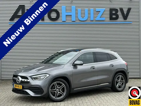 Mercedes-Benz GLA 250 225 PK 4MATIC AMG Line Panoramadak Achteruitrijcamera DAB Carplay 19 inch velg
