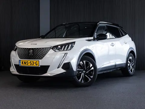 Peugeot E-2008 Peugeot E-2008 EV Active 50kWh l GT Line l SoH 96% l CAM. l 1ste eig. l NAV.l FULL OP