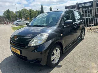 Daihatsu Sirion 2 1.0-12V Premium