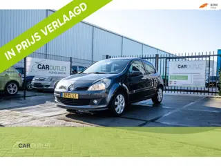 Renault Clio 1.4-16V Expression Leuke Clio met Goed navi systeem en lekkere geluids-installatie Rijd