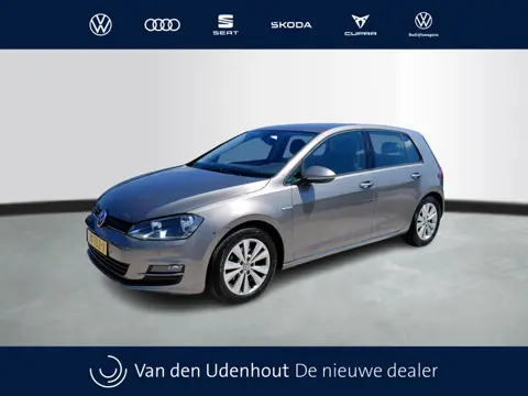 Volkswagen Golf 1.0 TSI Connected Series | Navigatie | Camera |