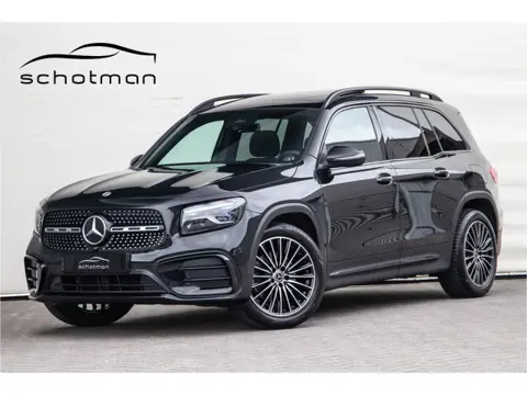 Mercedes-Benz GLB 180 AMG Premium, Panorama, Nightpakket, 7 persoons, Sfeerverlichting, 7p