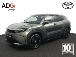 Toyota Urban Cruiser Dynamic 61 kWh | DEMOVOORDEEL | Keyless Entry | Stuurwielverwarming | Navigatie