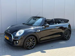 MINI Cabrio 1.5i 136PK Cooper Chili Serious Business Cabrio/ Parkeersensoren/ Navigatie