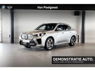 BMW iX2 eDrive20 M Sport Edition | Glazen Panoramadak | Comfort Access | Stoelverwarming | Harman Ka