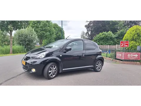 Toyota Aygo 1.0-12V Dynamic Navigator