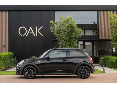 MINI 3-deurs 2.0 Cooper S Chili | Navigatie | Panorama | Leder | PDC | 17"LM | Midnight Black