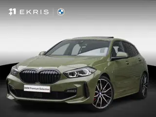 BMW 1-serie 5-deurs 120i | M Sportpakket Pro | Panodak | Individual Lak | Head-Up | Adaptive Cruise 