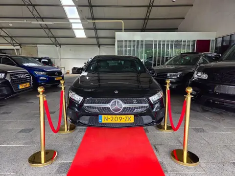 Mercedes-Benz A-klasse 180 AMG PACK AUT NAVI CAMERA LED FULL! 2022
