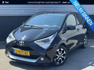 Toyota Aygo 1.0 VVT-i x-joy Apple Carplay en/of Android auto navigatie, 1e eign. Nieuw geleverd en d