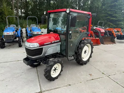 Yanmar EF226 met Cabine
