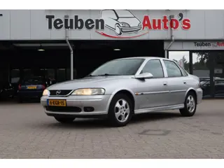 Opel Vectra 1.8-16V Business Edition | Climate control | Trekhaak | Zie foto's