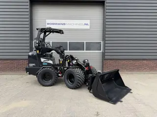 Giant G1500L X-tra minishovel NIEUW BLACK edition €590 LEASE