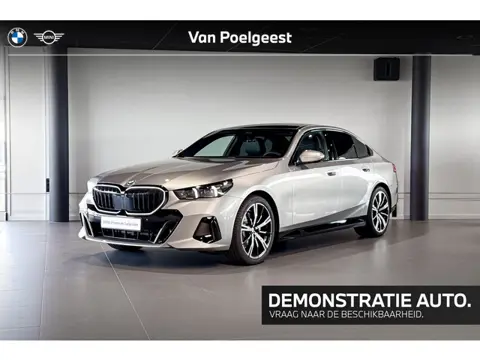 BMW 5 Serie Sedan 520i | M Sport Pro | Glazen Panoramadak | Harman Kardon | Comfort Access | Trekhaa