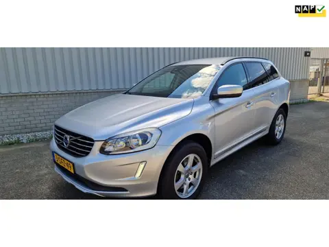 Volvo XC60 2.0 T5 FWD Momentum