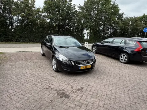 Volvo S60 2.0T Intro Edition CAMERA PDC CRUISE NAVI